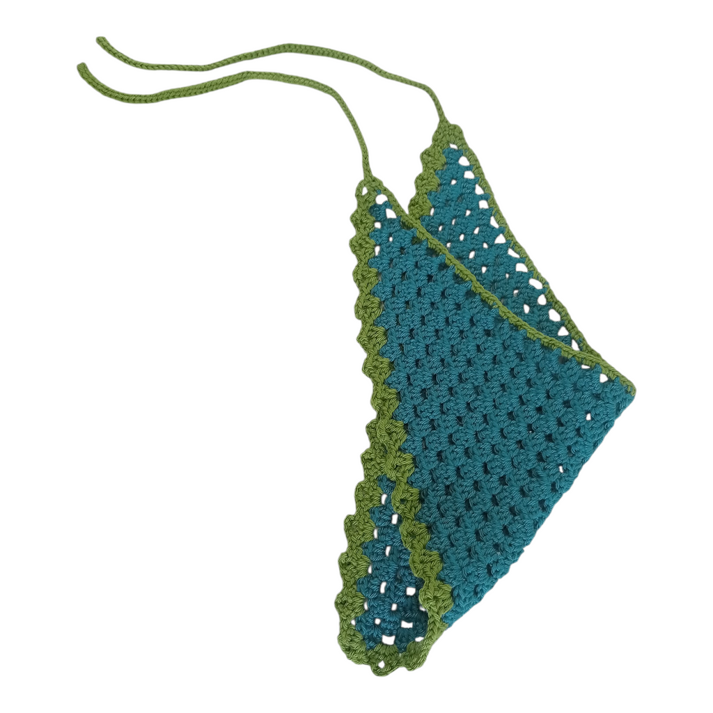 Bandana Triangular a Crochet Mar y Bosque