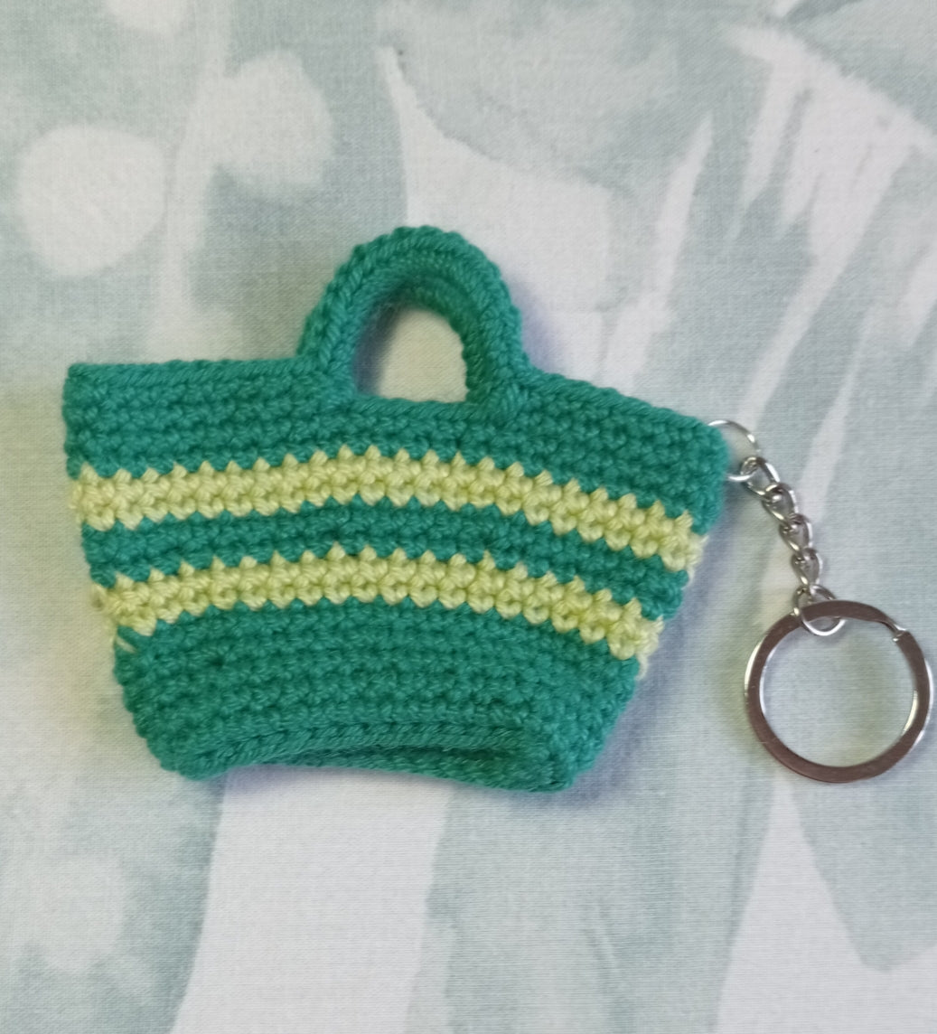 Colgante Decorativo, Llavero, Bolso Cesto,  Tejido a Crochet